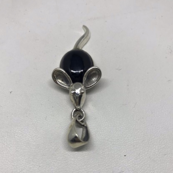 Sterling Mouse Pendant - Picture 1 of 3